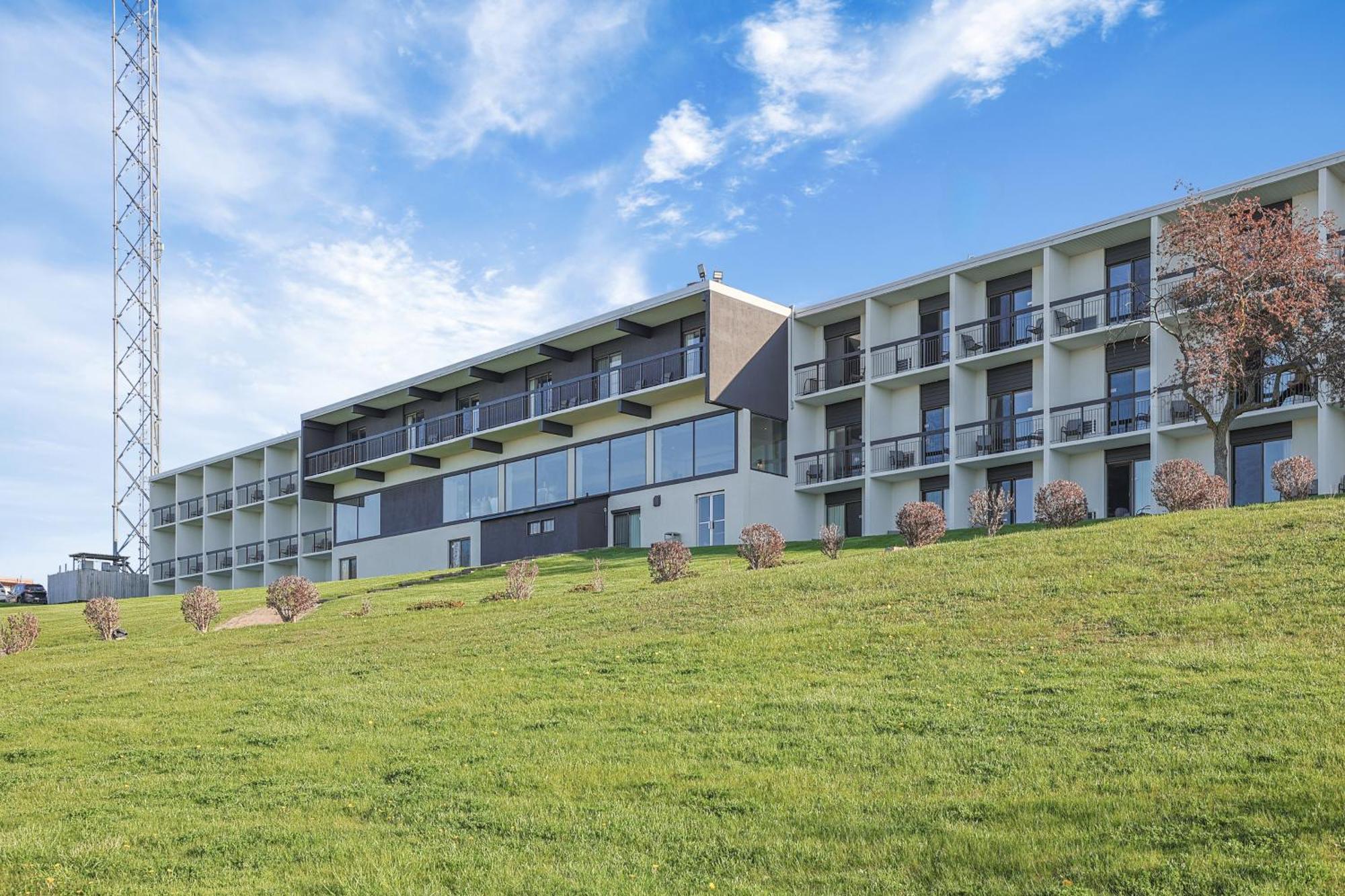 The Jordan Hotel Ramada By Wyndham Exterior foto